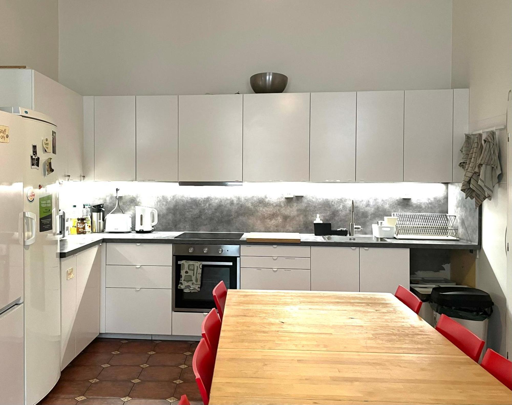 Hostel One Home Praag Buitenkant foto